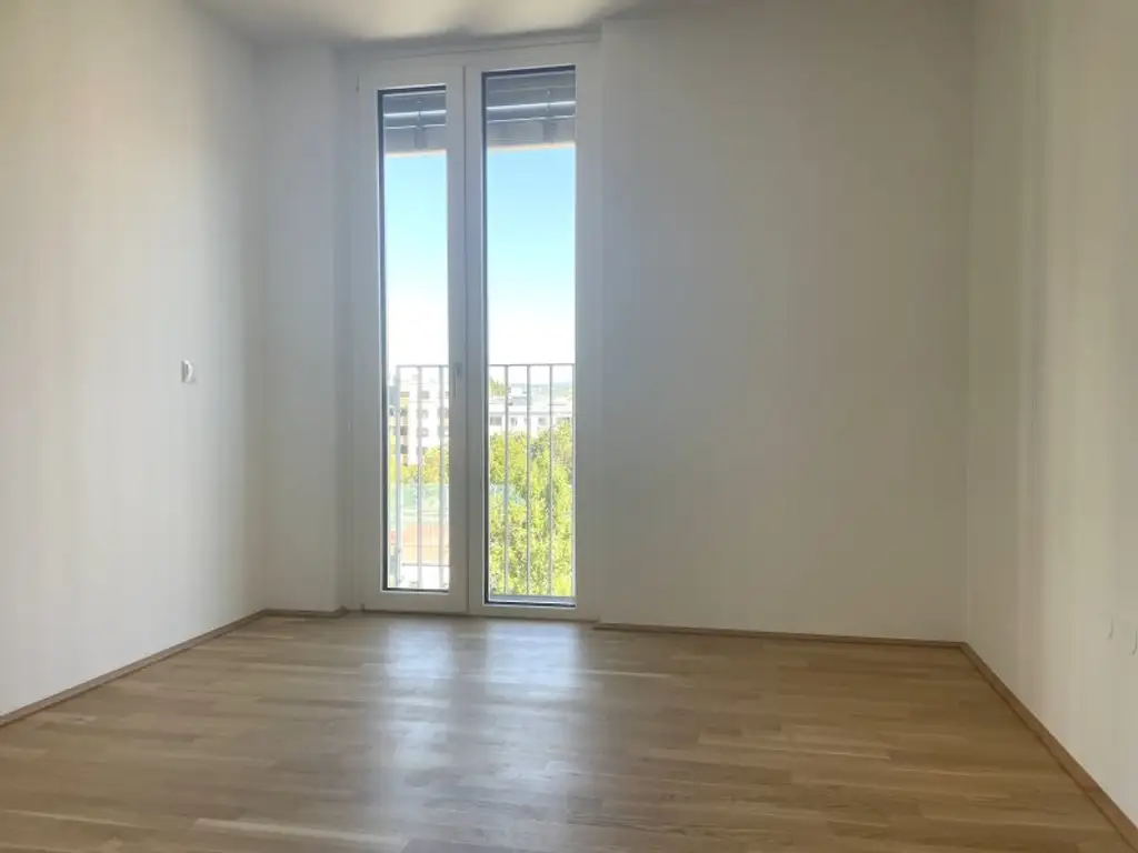 Wunderbare 2-Zimmer Wohnung in ruhiger Lage mit Blick über die Skyline! Ab 01.11