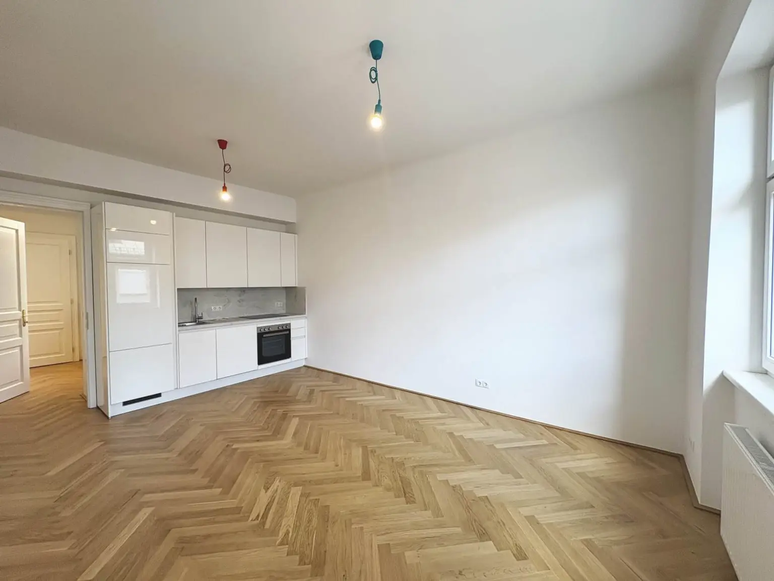 Erstbezug nach Sanierung -
Moderne 2 Zimmer Wohnung im Altbau