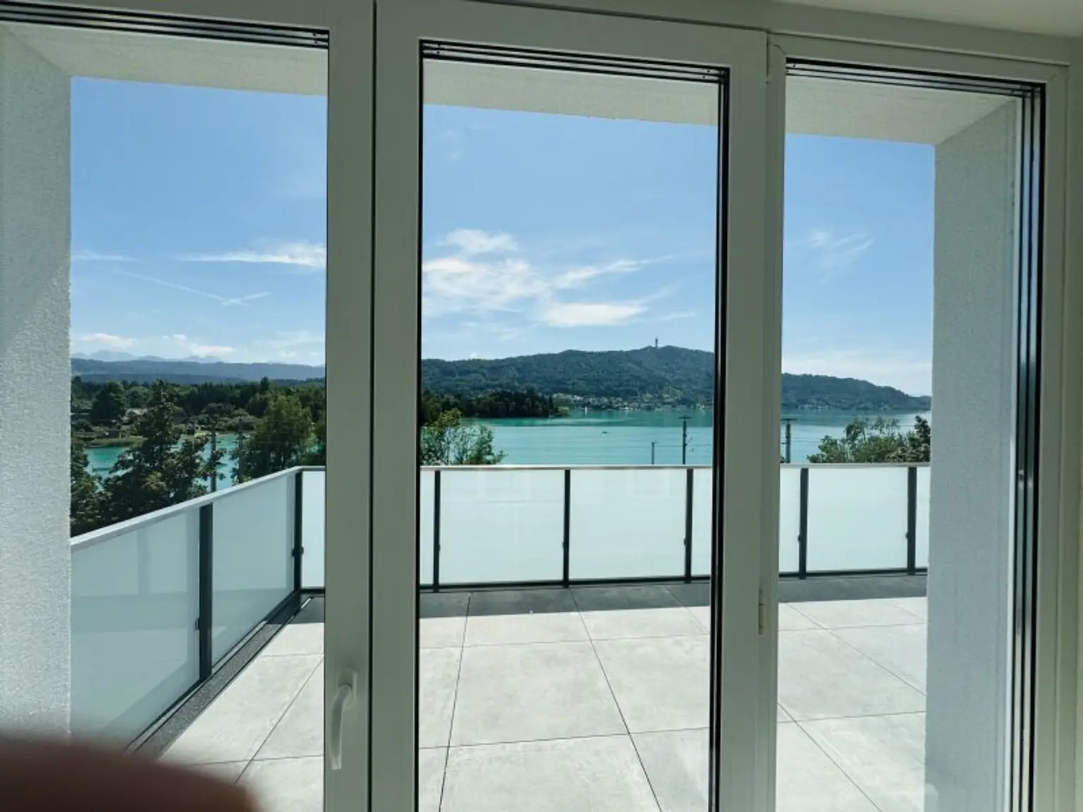 3-ZIMMER-WOHNUNG MIT PENTHOUSE-CHARAKTER IN PÖRTSCHACH AM WÖRTHERSEE – ERSTBEZUG