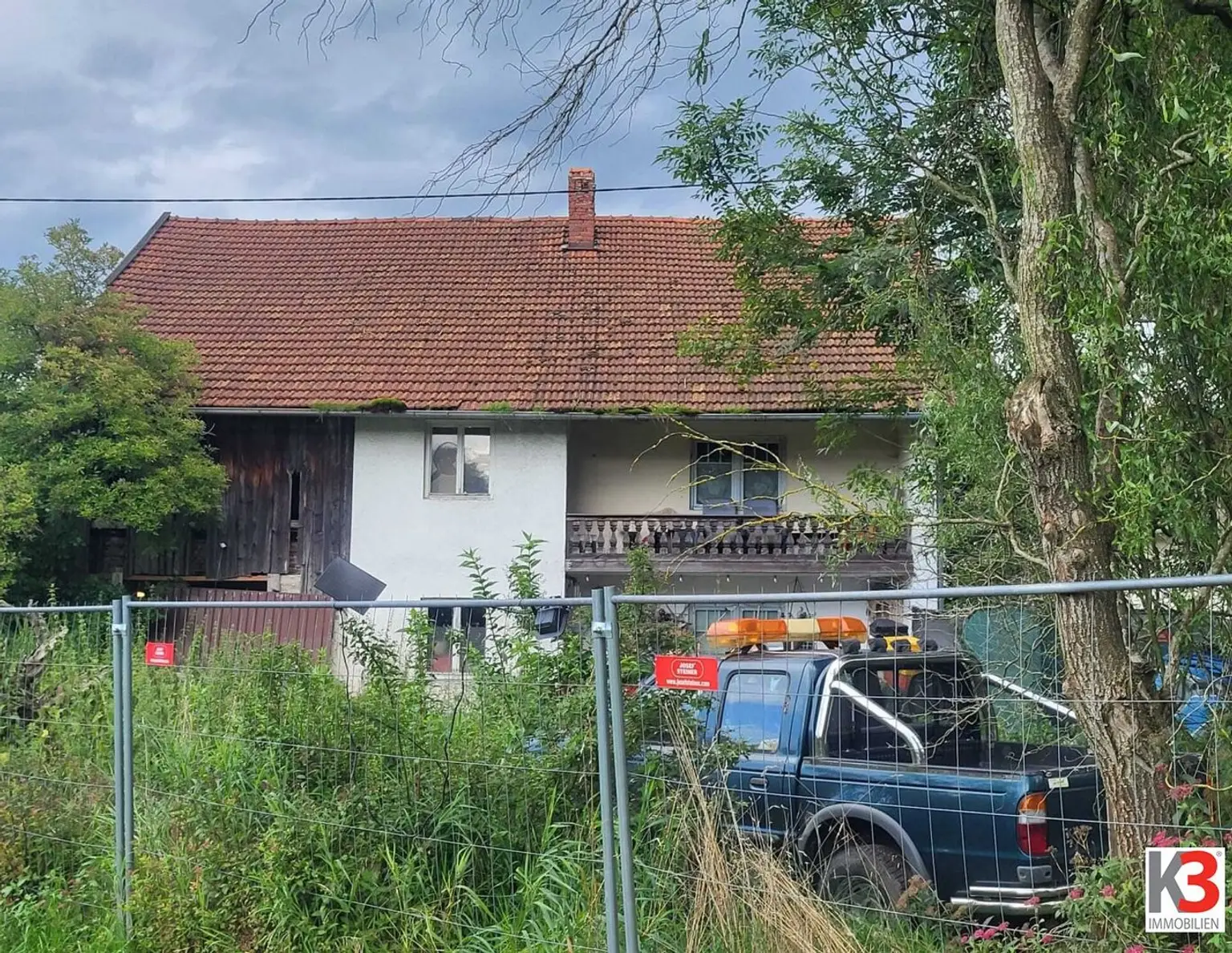 K3 - Sanierungsbedürftiges Ein- Zweifamilienhaus mit großem Grundstück!