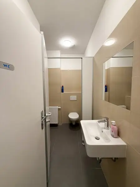 3-Zimmer Geschäftsfläche in 1090 Wien mit hoher Frequenz zu vermieten