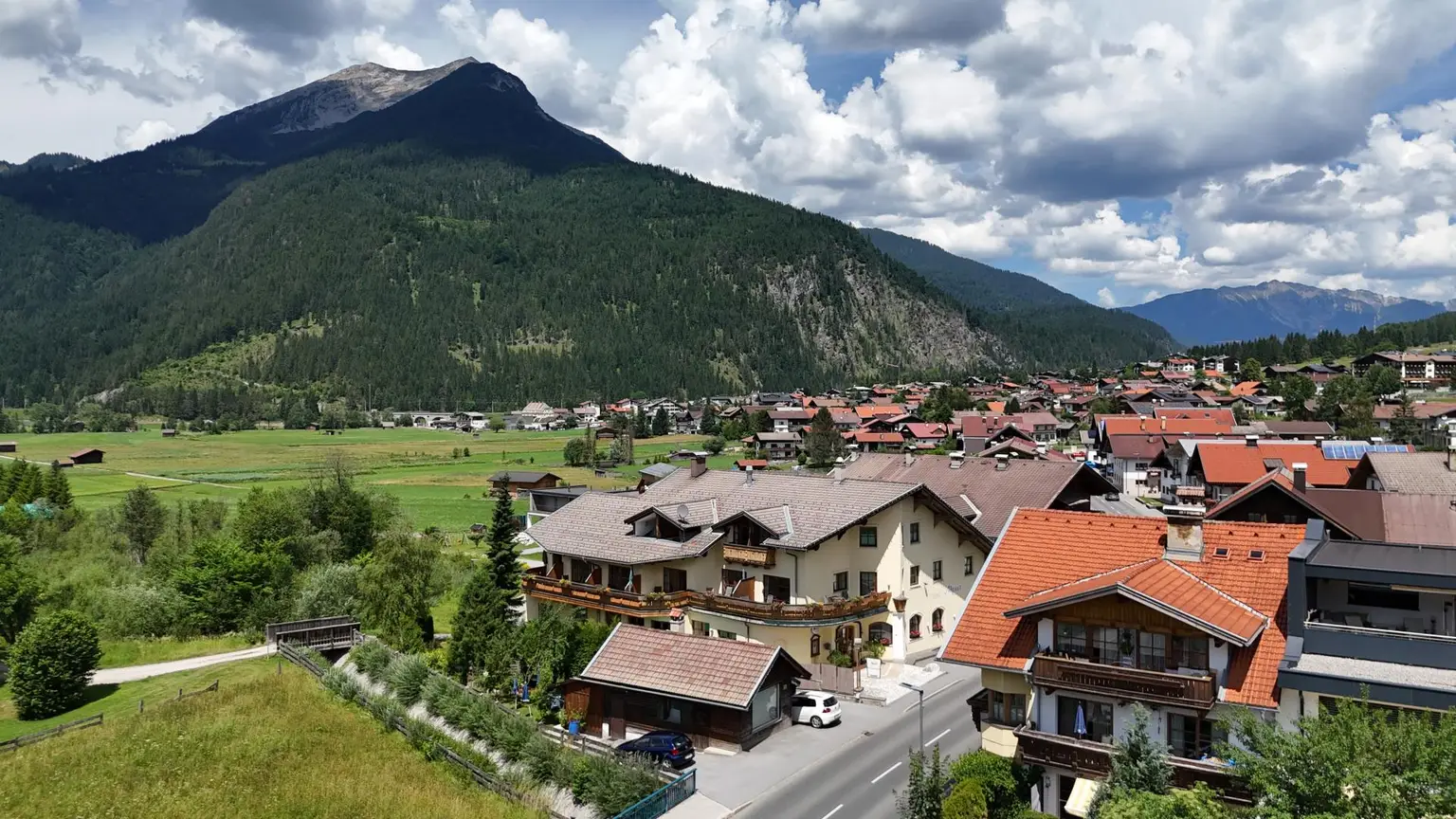 Toplage und Tradition: Charmantes, voll ausgestattetes Hoteljuwel unter der Zugspitze - Ehrwald!