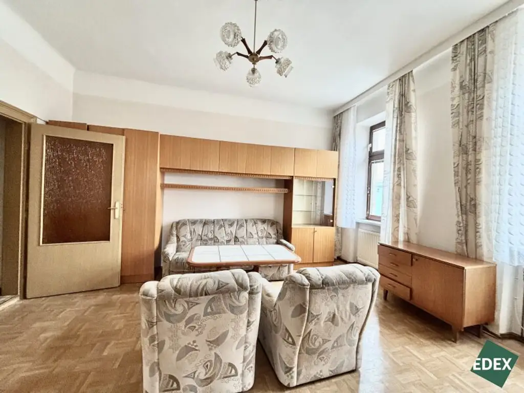 Sanierungsobjekt mit Parkblick – 2 Zimmer in 1140 Wien