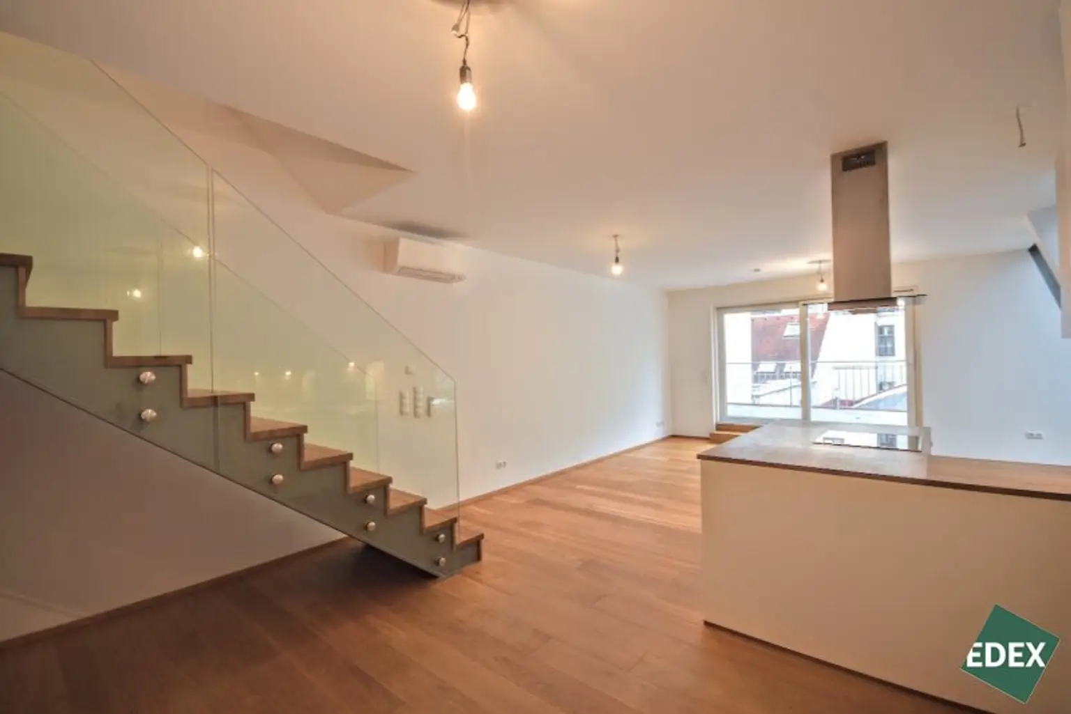 Klimatisierte 3-Zimmer-Maisonette mit Terrasse