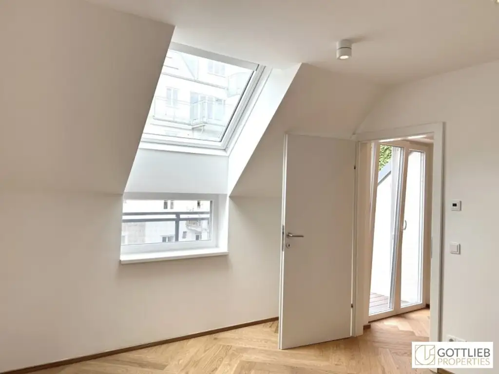 PROVISIONSFREI nahe Belvedere! Luxuriöse 6-Zimmer-Erstbezug-Dachterrassen-Wohnung mit Outdoor-Pool in historischem Gebäude