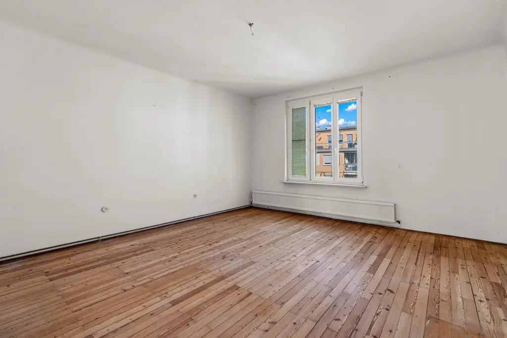 "Zentrale Floridsdorfer Lage – 3-Zimmer-Sanierungsobjekt mit Aufzug"