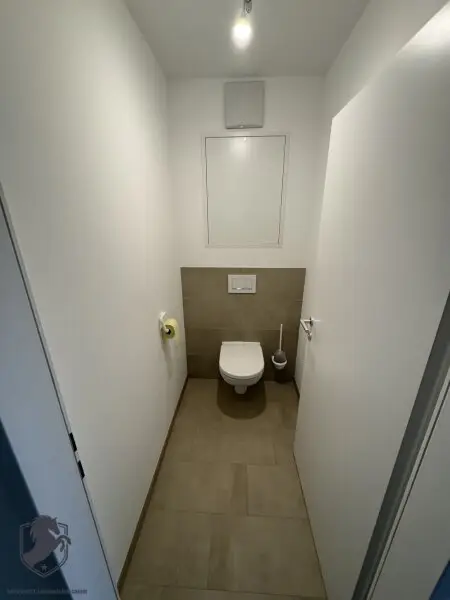 Moderne 3-Zimmer-Wohnung im 1. Stock – Neubau mit Balkon & 2 Parkplätzen