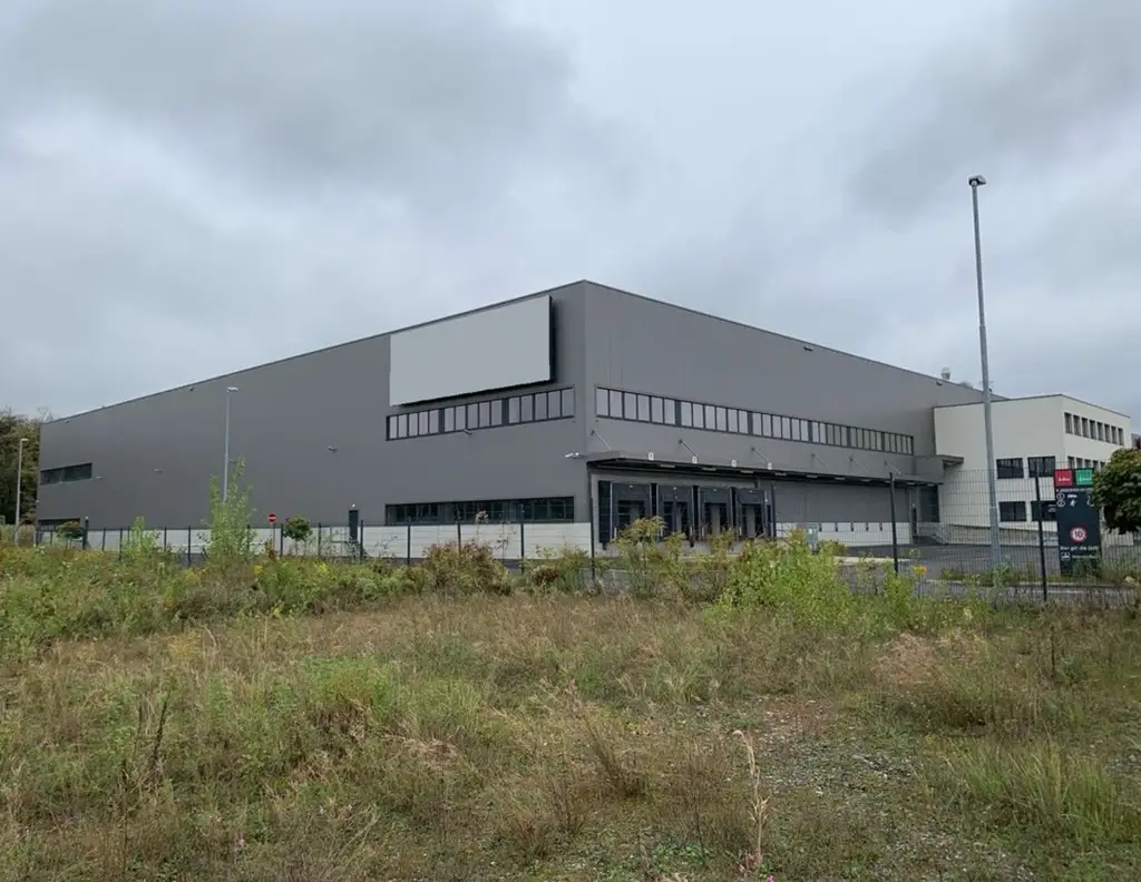 Log Center - Neuwertige Lager-, Produktions- und Büroflächen zur Miete, südlich von Graz