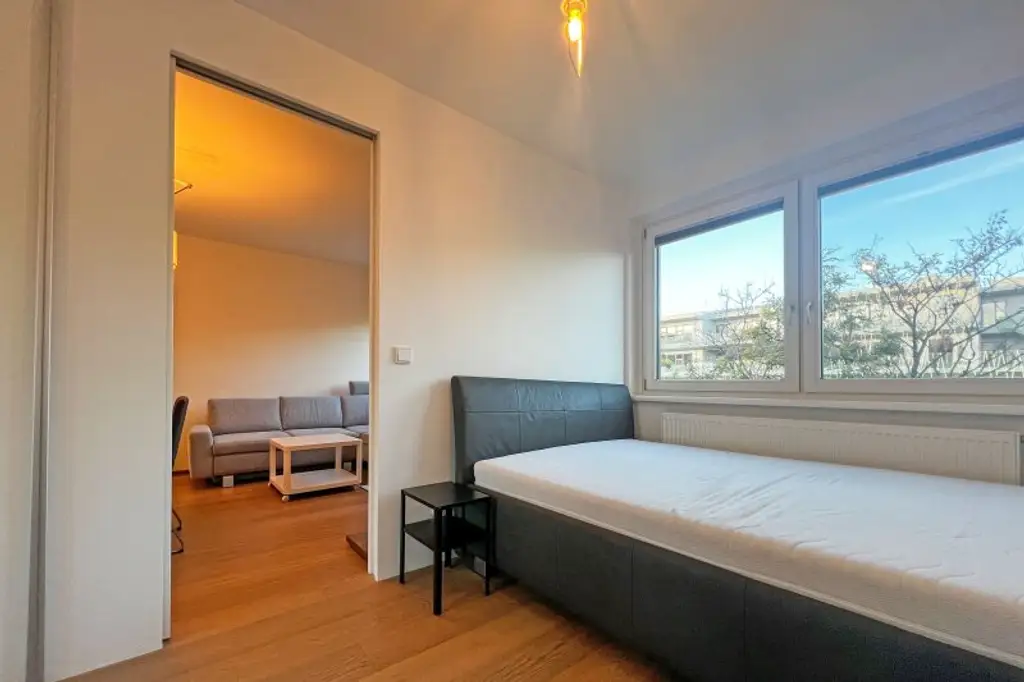 Koffer packen & einziehen! Neuwertige 1,5-Zimmer-Wohnung nahe Bahnhof Hütteldorf