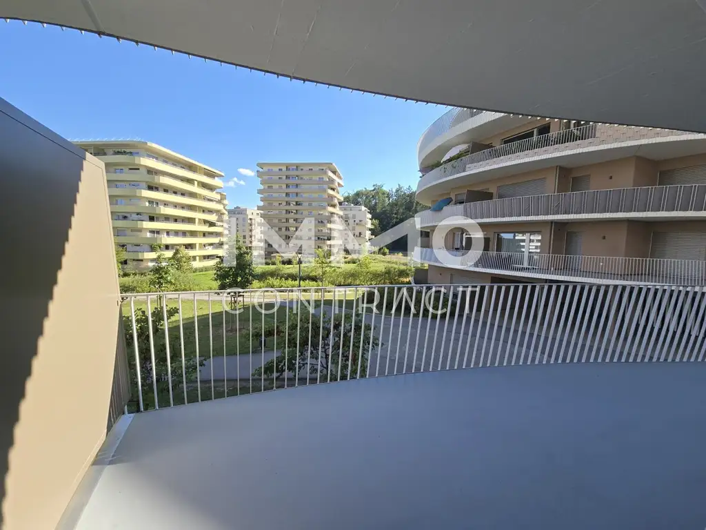 STRASSGANGER Straße 380c : Freundliche 2 Zimmer- Wohnung mit großem Balkon - Straßganger Straße 380 c - Top 12c