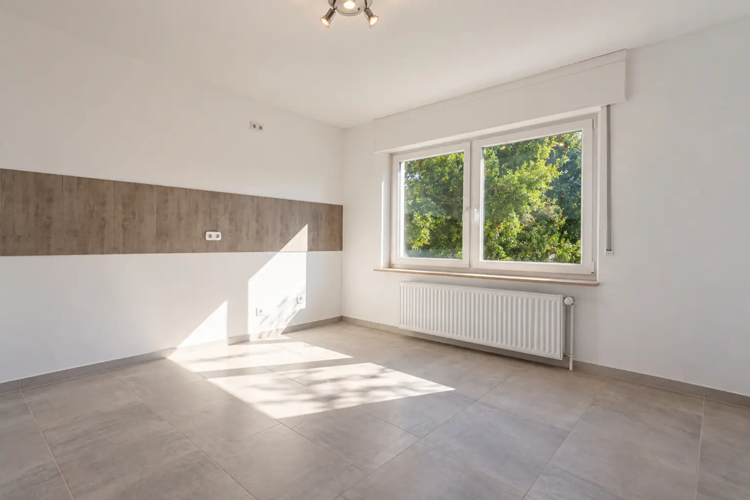 Zimmer 4 KI bearbeitet