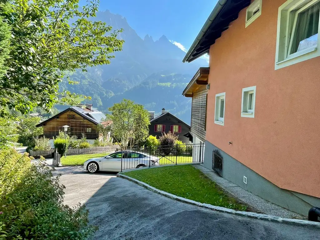 "Burgblick" - Einfamilienhaus in traumhafter Lage mit Blick auf die Burg Hohenwerfen!