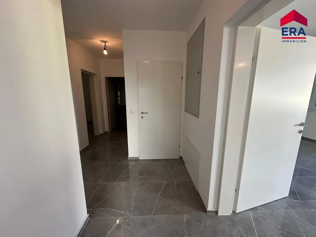 Wilfersdorf – Miete | Erstbezug
Moderne Erdgeschoßwohnung in Zweifamilienhaus