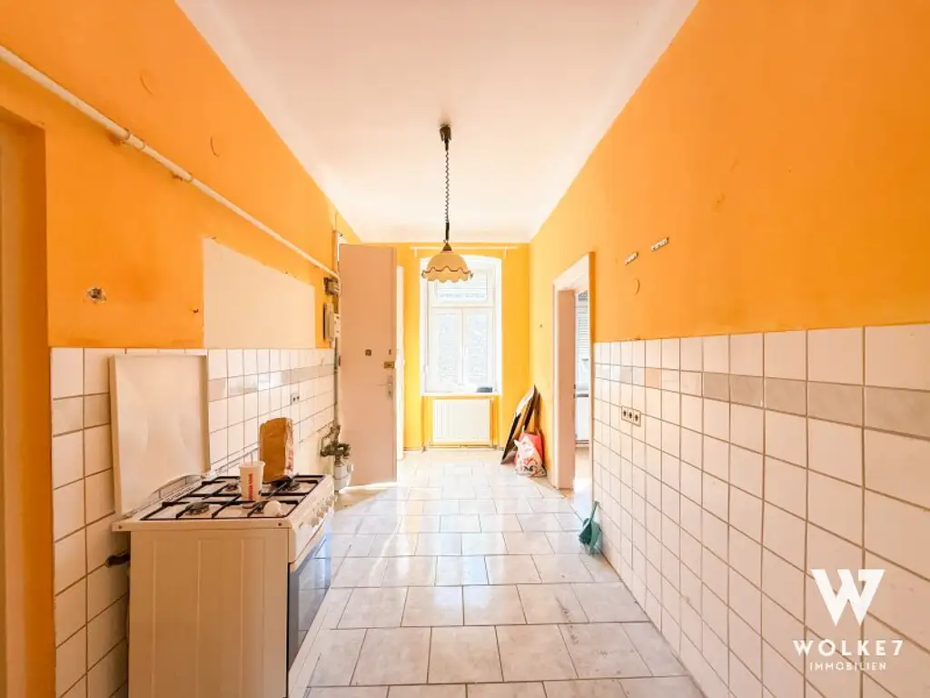 Sanierungsbedürftige Wohnung in Innenhoflage mit 3 Zimmern und 76 m²