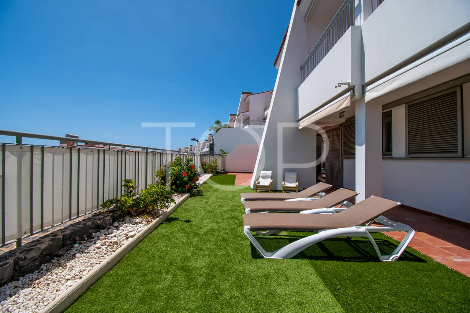 Moderno apartamento con tres dormitorios en venta en Magnolia Golf Resort, La Caleta