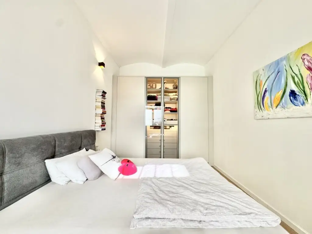 Einzigartiges LOFT in Hofruhelage | Traumhafte Immobilie mit großzügigem Balkon | Vollmöbliert bei Bedarf