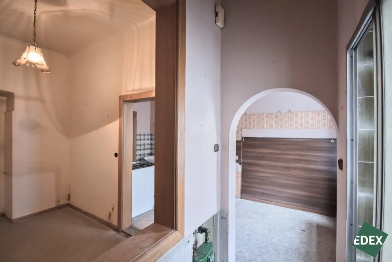 Kleines Sanierungsobjekt im 3. Stock – Altbauwohnung mit Potenzial