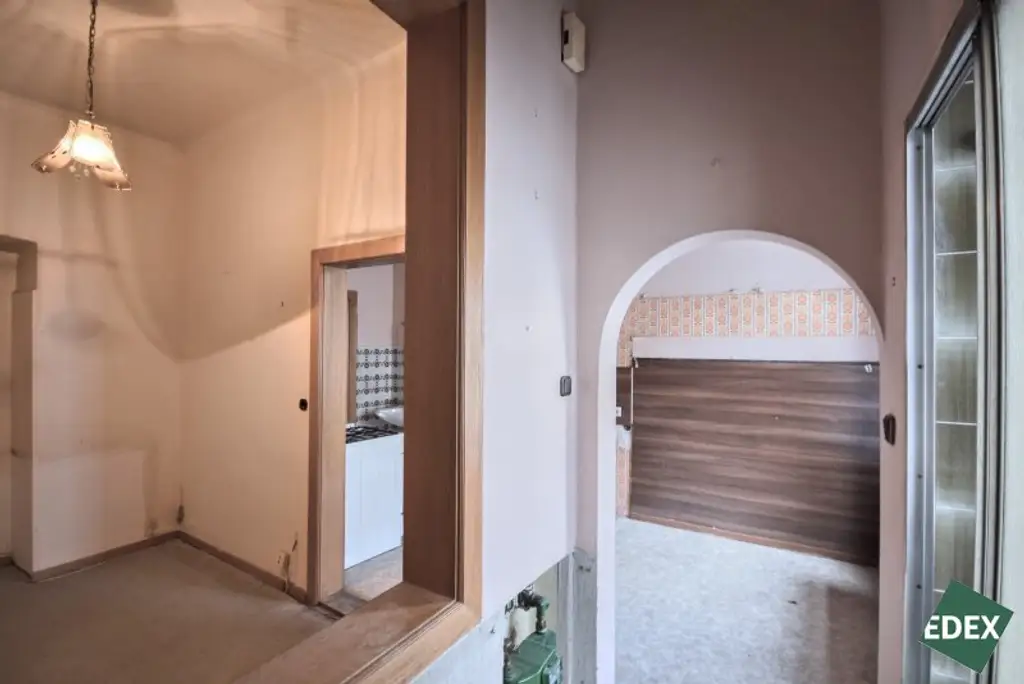 Kleines Sanierungsobjekt im 3. Stock – Altbauwohnung mit Potenzial