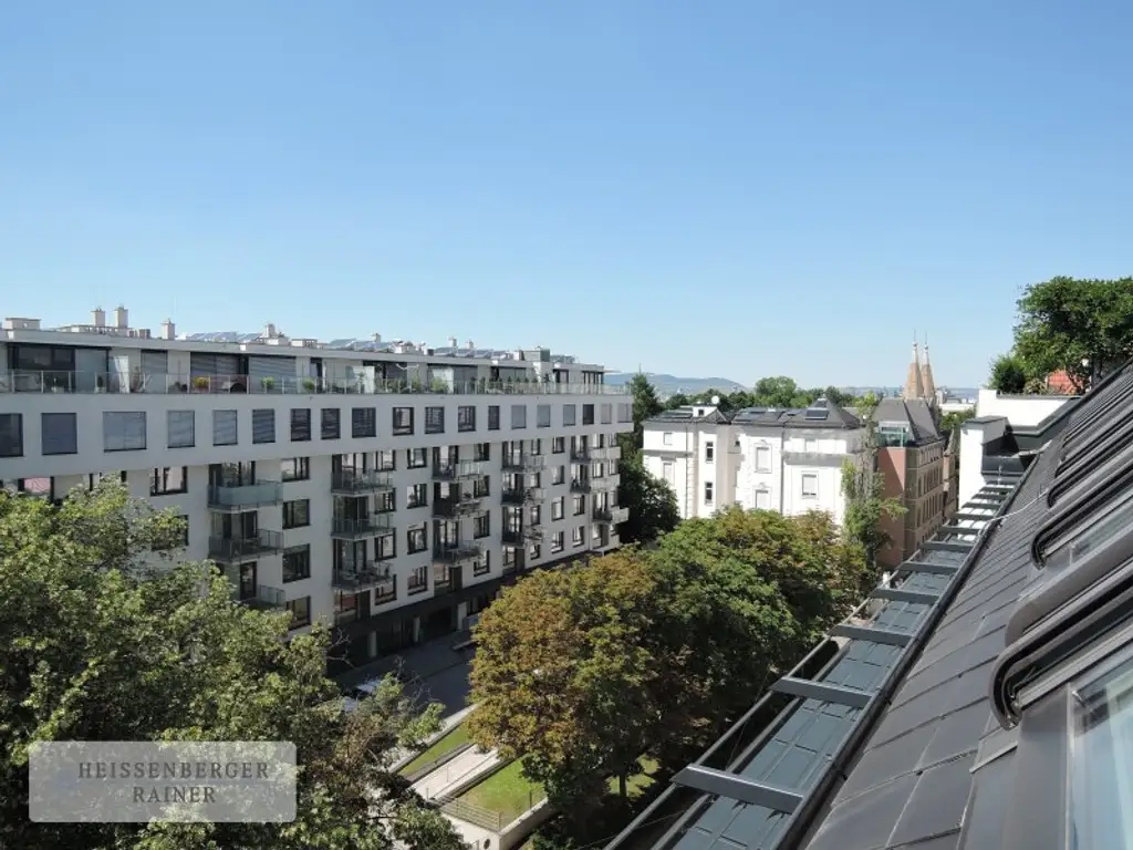 HOCHWERTIG, GROSSZÜGIG, SONNIG /// herrliche Dachterrassenwohnung /// Jacquingasse