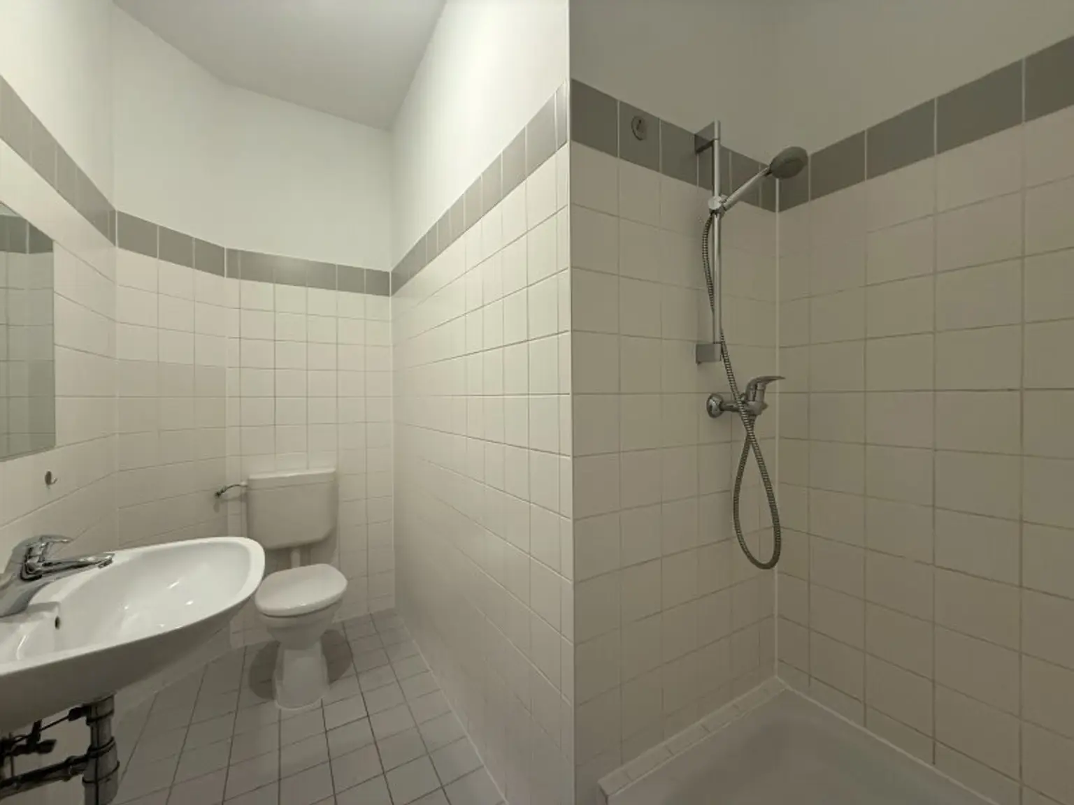 ADLERHOF | 2-Zimmer-Wohnung inkl. Lift | 6 min Fußweg zur U3 VOLKSTHEATER