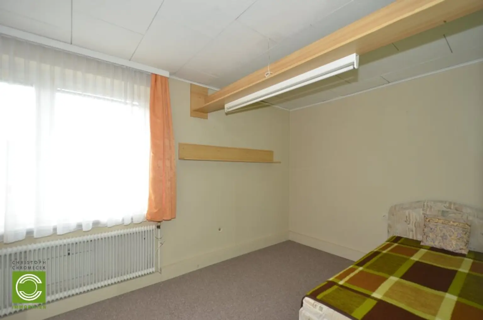 CHRISTOPH CHROMECEK IMMOBILIEN - MÖDLING - Helle, zentrumsnahe und möblierte 2,5 Zimmer zur Miete!
