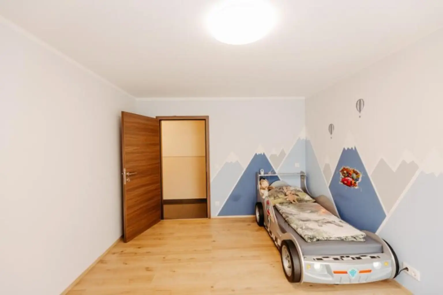 Verträumtes Bauernhaus neu adaptiert (2013) mit Toreinfahrt, Pool, Stadel und Schuppen