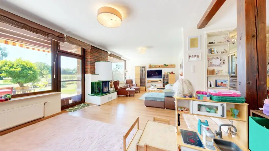 Entzückendes Einfamilienhaus mit großem Garten | 4 Zimmer | Terrasse und Balkon | Kamin