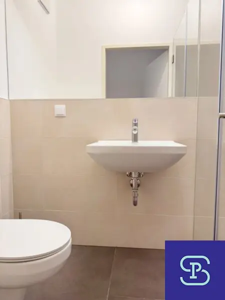Außergewöhnliche 44m² DG-Wohnung mit Einbauküche Nähe Pilgramgasse - 1050 Wien