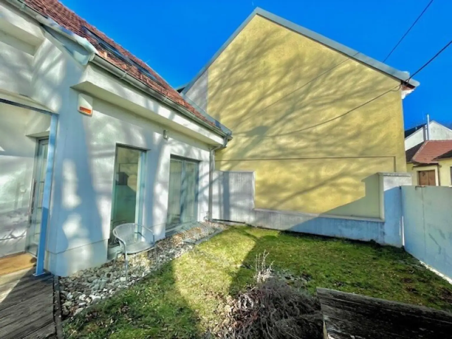 EIGENHEIM mit Garten- ELEGANTE 3-4-Zimmer-Eigentums-Wohnung in Top Lage von STAMMERSDORF!