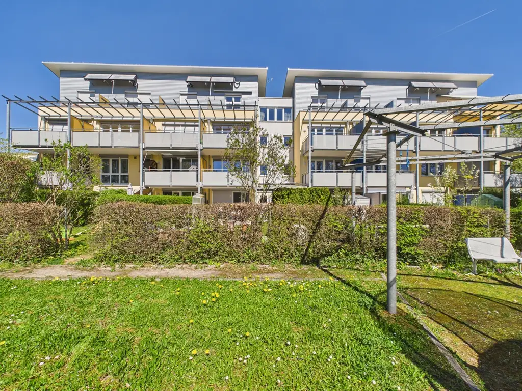 Das umweltfreundliche Strenger-Haus. Ruhige 2 Zi. Whg. in Toplage von Münchingen. Balkon, TG, EBK