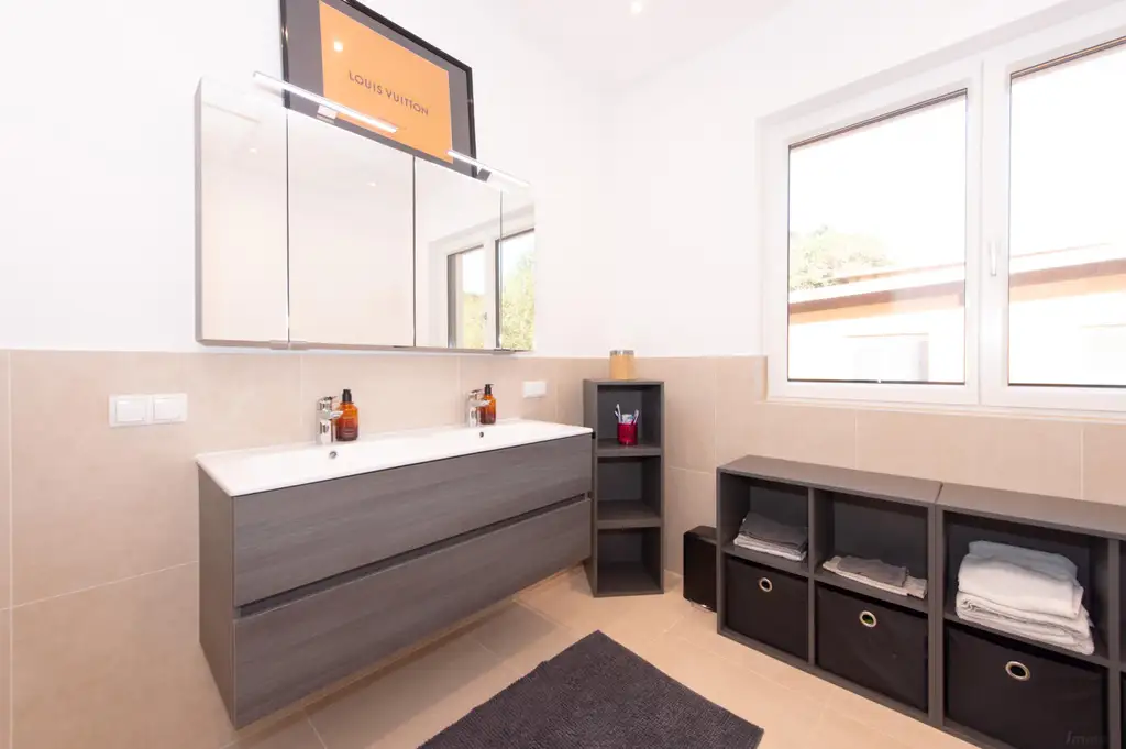 Stylisches Zuhause in Hart bei Graz – modern, bezugsbereit & neuwertig vollmöbliert