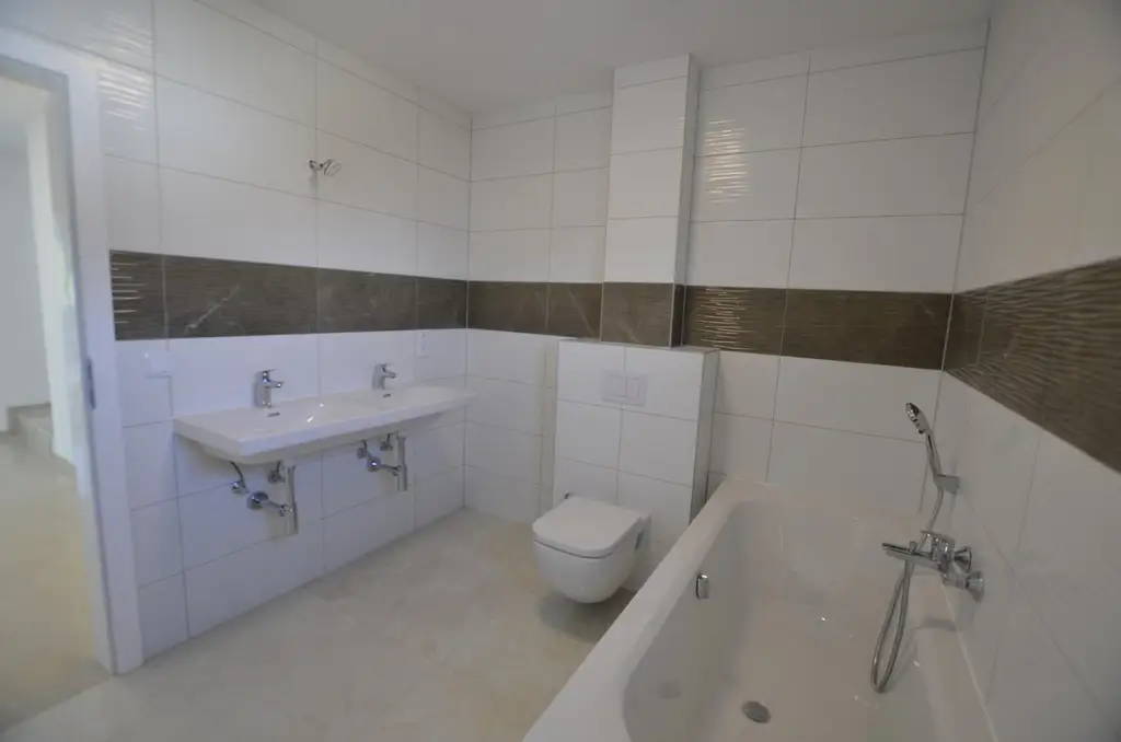 7 Zimmer Reihenhaus in Himberg