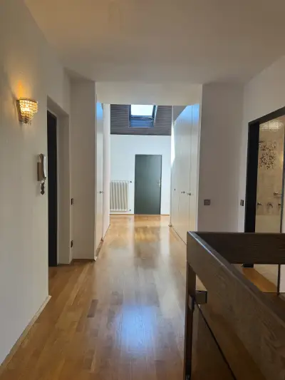 "Einfamilienhaus mit 1110m² Grund mitten im Ort!"