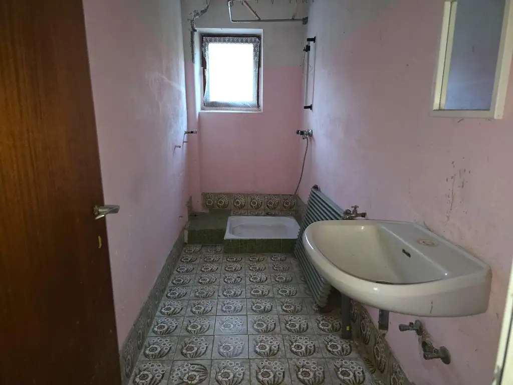 Großes Haus für Visionäre in Aussichtslage (Buschenschank, Weingärten)