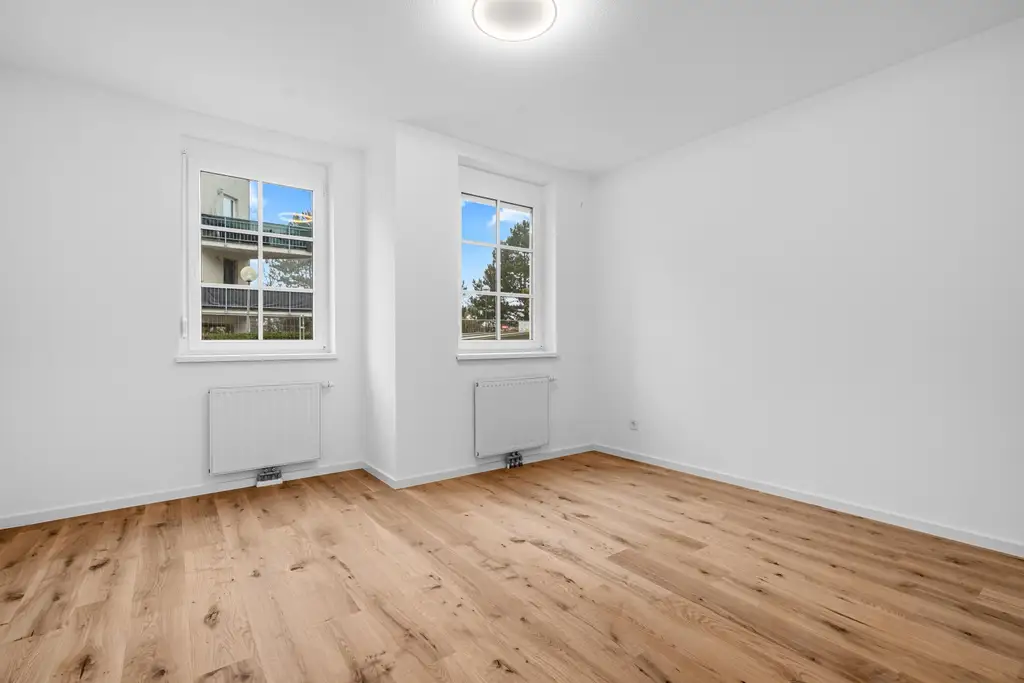 "Helle, Top-renovierte Eigentumswohnung mit Balkon & Garagenplatz – ruhig wohnen, zentral leben"