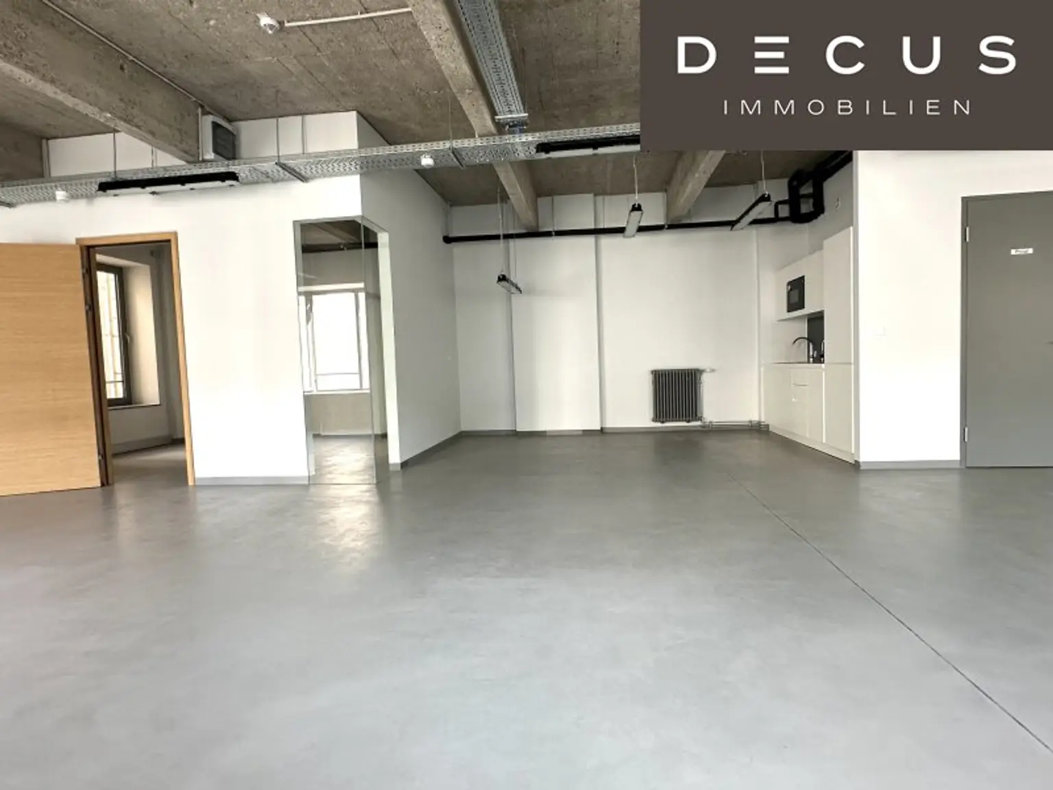 + + + Office-Lofts-FABRICATUR + + + hochmodernes Büro GEKÜHLT + + + 3 Räume + + + (RESERVIERT)