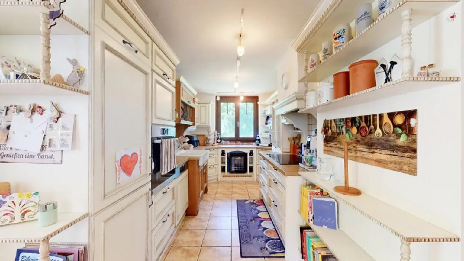 Entzückendes Einfamilienhaus mit großem Garten | 4 Zimmer | Terrasse und Balkon | Kamin