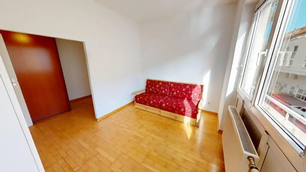 Ein helles Zuhause mit Zukunft für Eigennutzer und Investoren