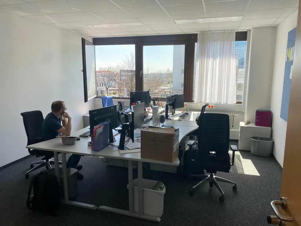 FIRMENSTANDORT-Büros in verschieden Größen oder ganze Etage in Wien 23 - gesamt 331 m²- teilbar ab ca. 23 m²