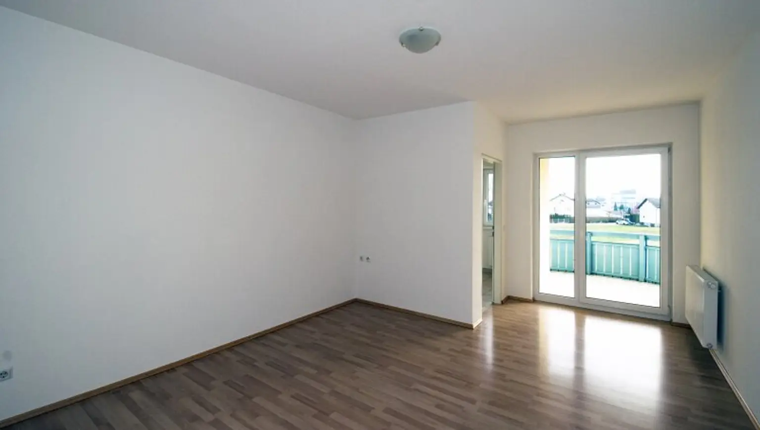 Mietwohnung (210) 51 m² mit Loggia und Balkon ca.9 m² Vermietung direkt vom Eigentümer keine Provision