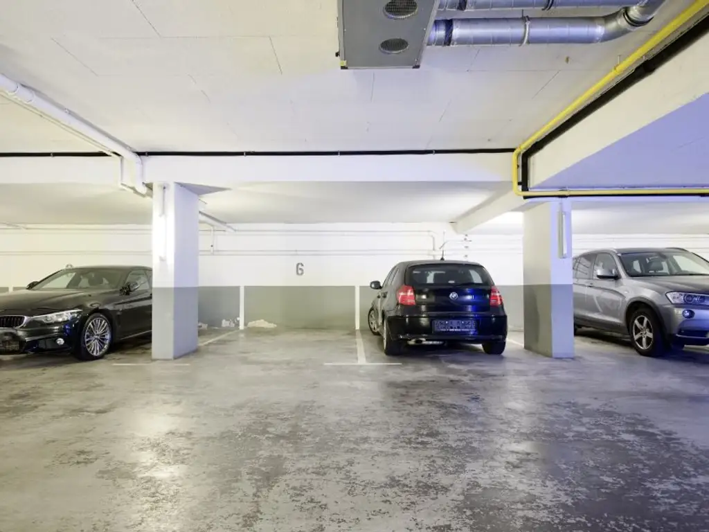 Neustift am Walde - Großzügige Vier-Zimmer Terrassenwohnung inklusive zweier Tiefgaragenplätze