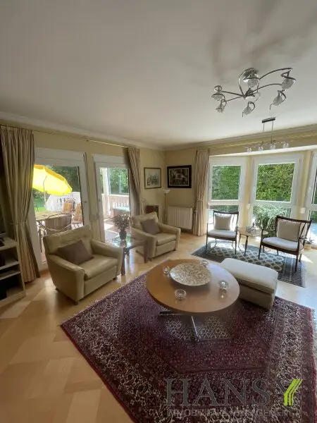 Neuwertiges Traum-Einfamilienhaus in Pfaffstätten: Stil, Pool und Gartenparadies!