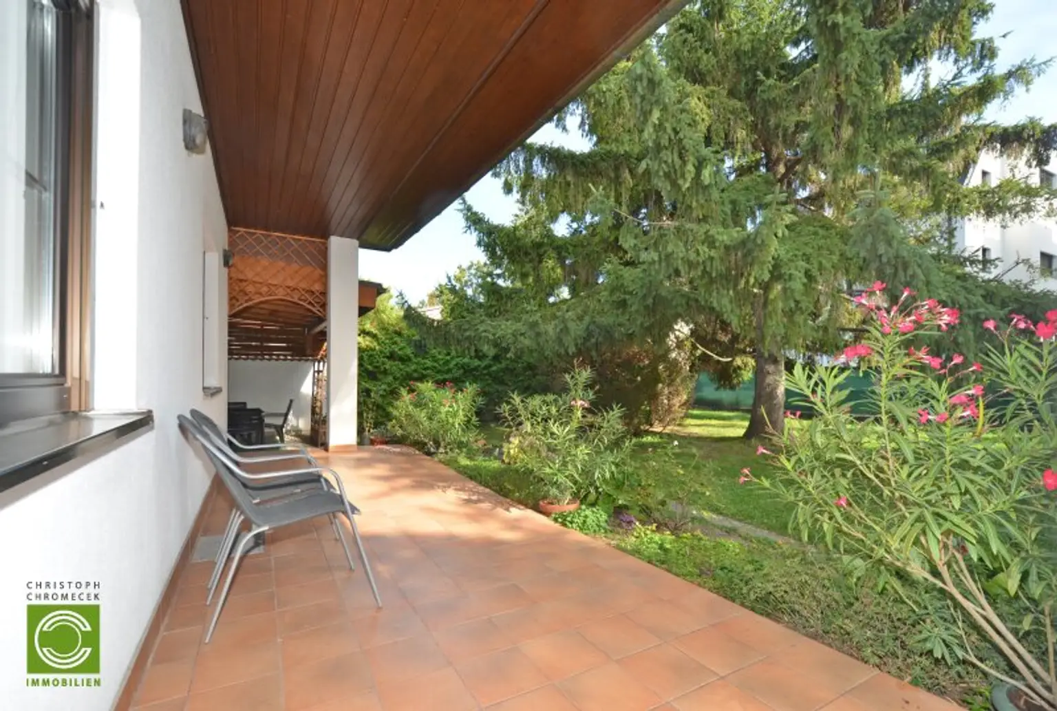 CHRISTOPH CHROMECEK IMMOBILIEN - PERCHTOLDSDORF - Erstklassiger Bungalow auf ruhigem Eckgrundstück!