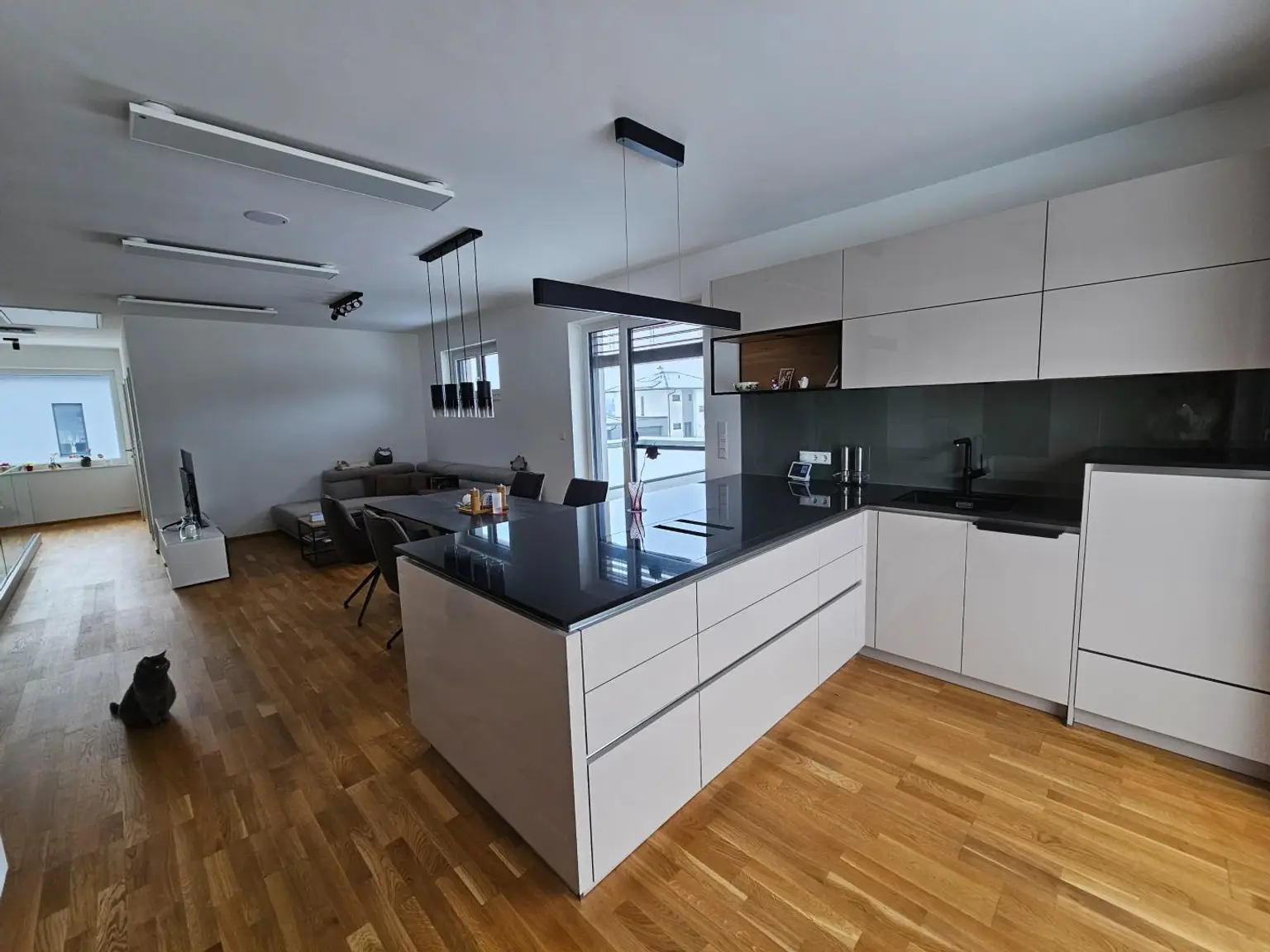 Küche mit Wohn Essbereich OG