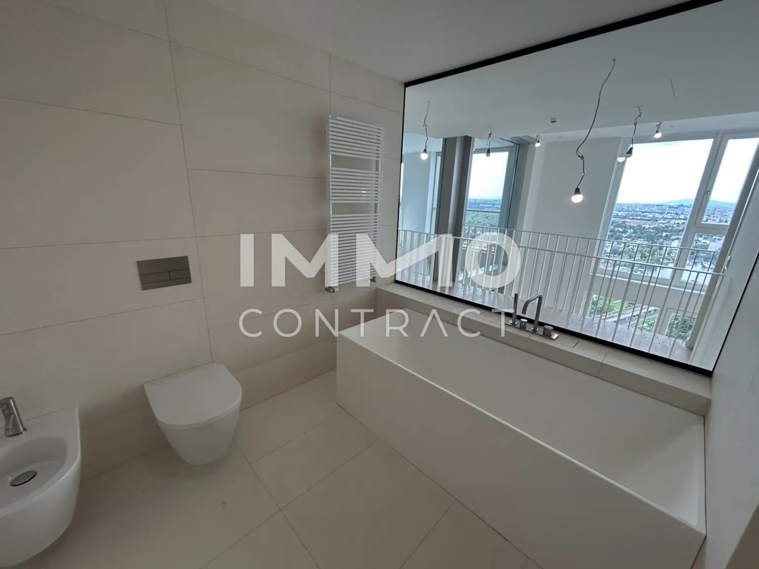 Exklusive Penthouse Wohnung auf 2 Etagen mit atemberaubenden Ausblick auf die Donau und die Innenstadt!
