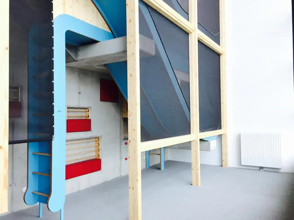 "Möblierte Dachgeschosswohnung"