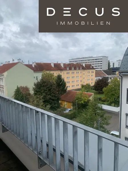 4-ZIMMER | LUXUS IM HERZEN DER STADT | TRAUMHAFTE DG-WOHNUNG | ROOFTOP-TERRASSE - AB SOFORT