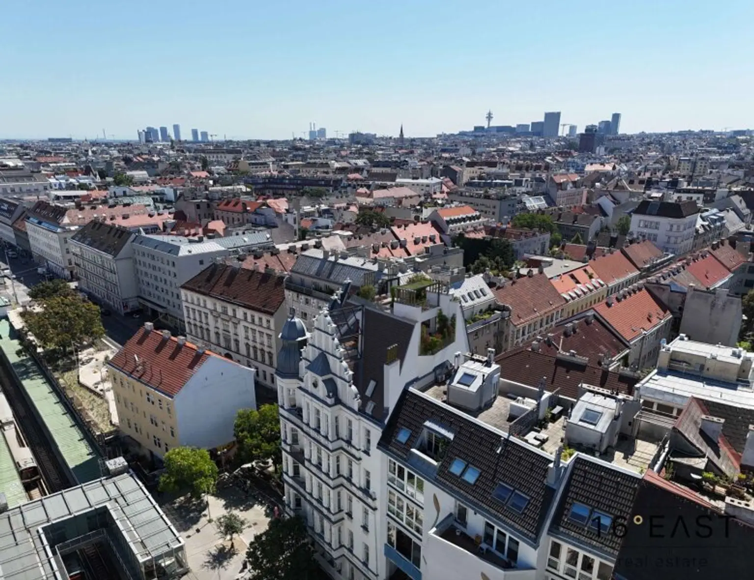 Rarität in Wien: Exklusives Dachgeschoss + Rohdachboden mit Enwicklungspotential + unverbaubarem 360°-Panoramablick über Wien