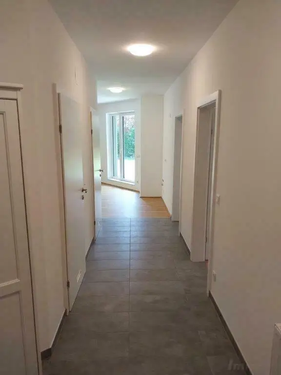 Großzügige 5-Zimmer-Gartenwohnung mit Tiefgaragenplatz in Villenviertel zwischen UNI und LKH - Nähe Hilmteich ab sofort zu vermieten!