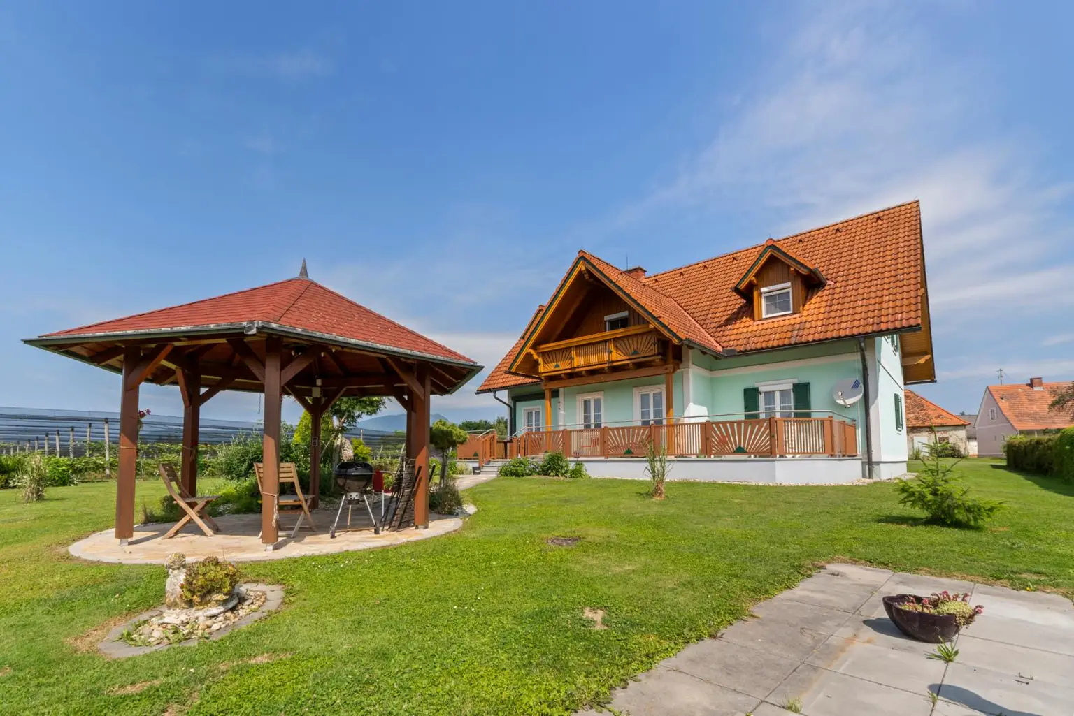 Landwirtschaft mit hochwertigem Wohnhaus I Lagerhalle I Wirtschaftsgebäude